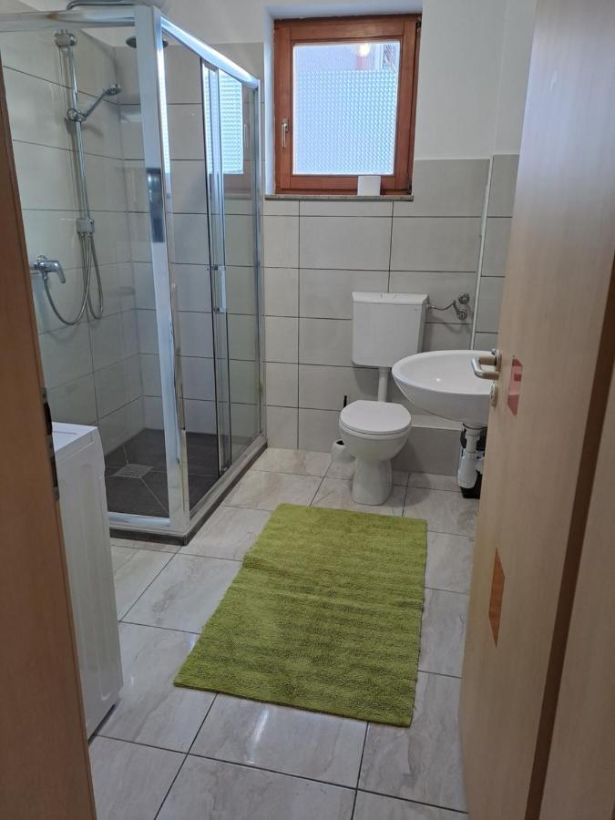 Sara1 Apartment Slavonski Brod Ngoại thất bức ảnh