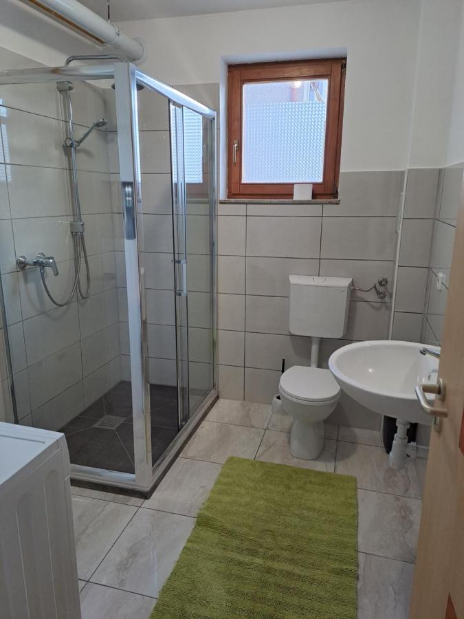 Sara1 Apartment Slavonski Brod Ngoại thất bức ảnh