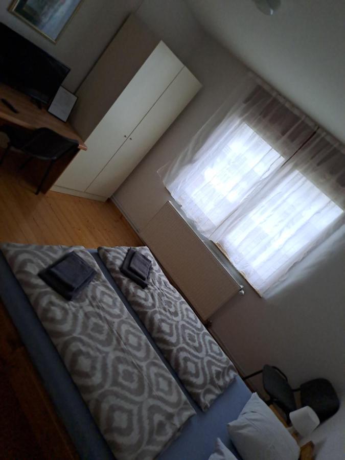 Sara1 Apartment Slavonski Brod Ngoại thất bức ảnh