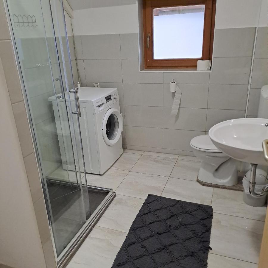 Sara1 Apartment Slavonski Brod Ngoại thất bức ảnh