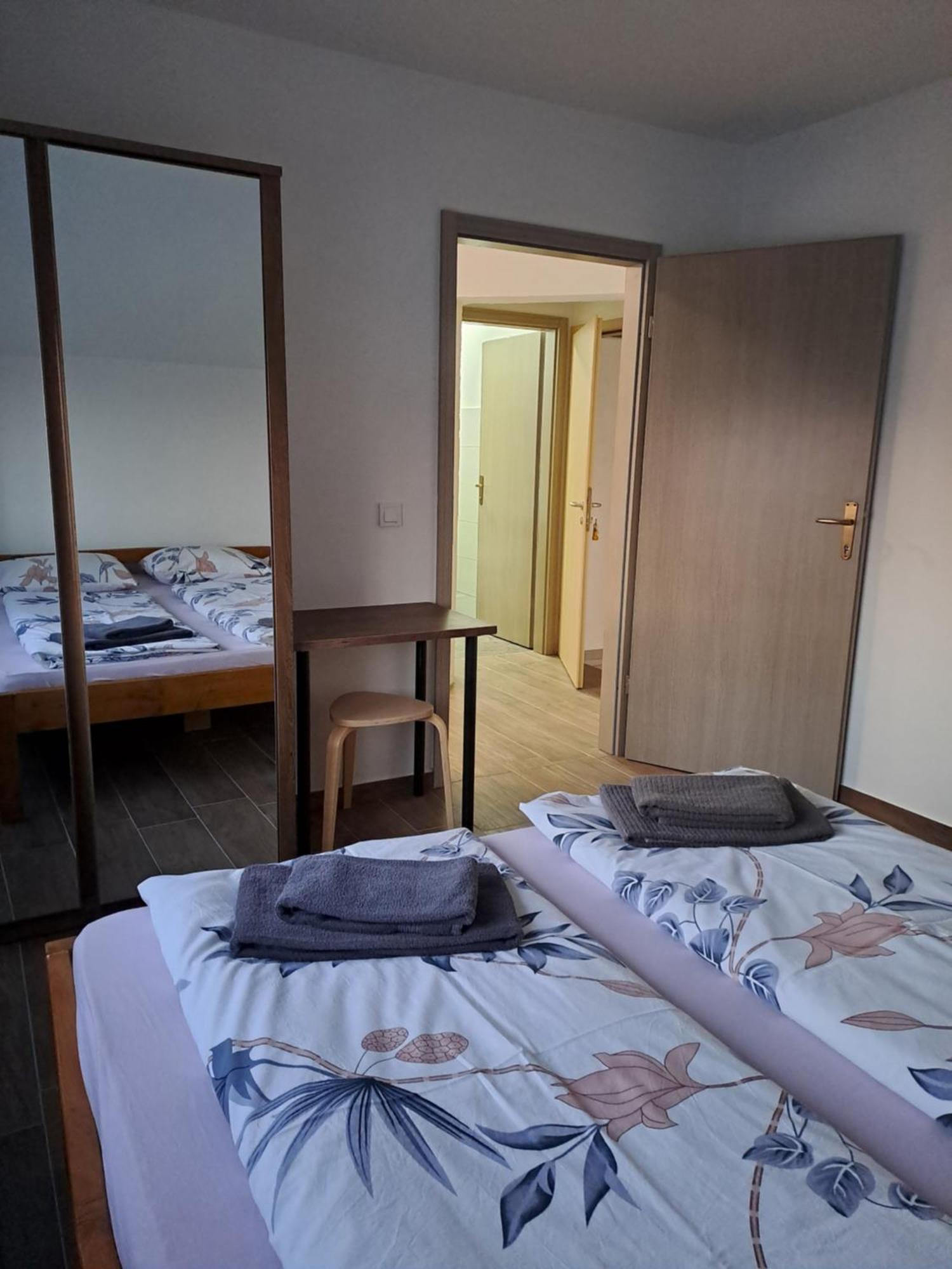 Sara1 Apartment Slavonski Brod Ngoại thất bức ảnh